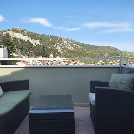 Toro 2 Apartman *